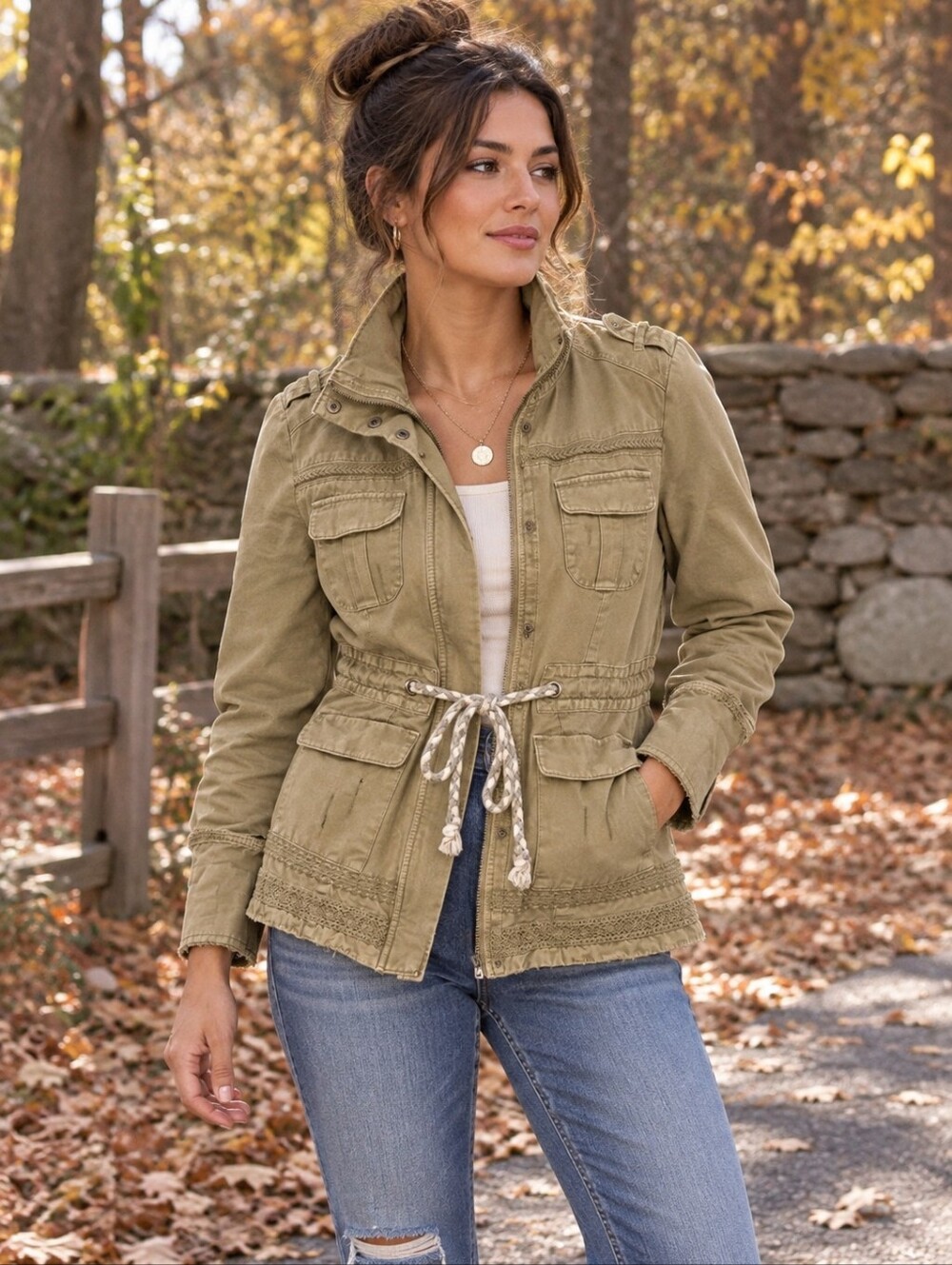 ❤️ BUCKLE (BKE) DISTRESSED UTILTY JACKET WITH CINCH WAIST, MEDIUM